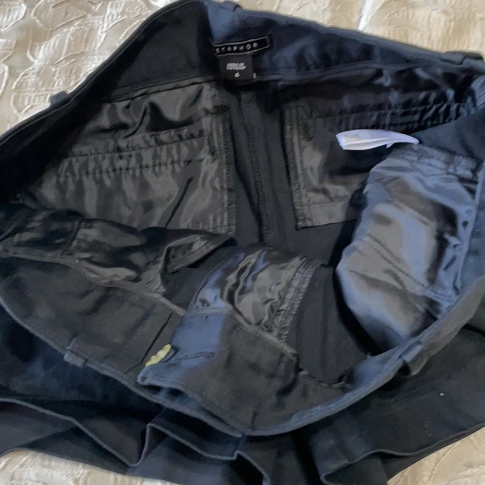 Metaphor SZ 4 Black Shorts with Belt Loop and Pockets - Picture 15 of 16